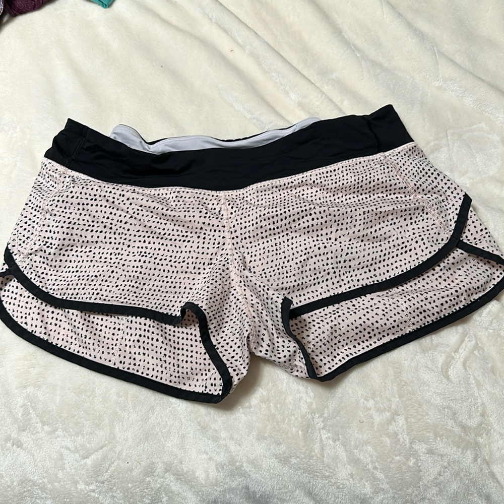 Lululemon 2 way stretch speeds